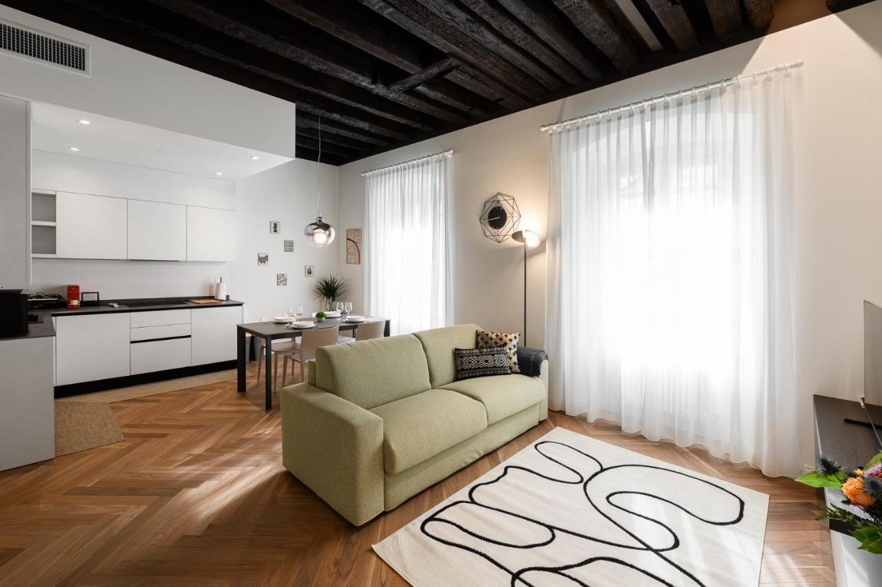 Triestinn - Suite Borsa Exterior photo